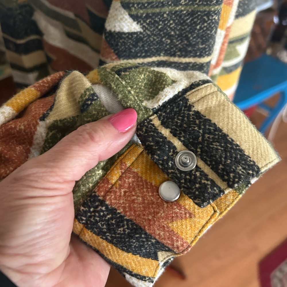 Camouflage Aztec Shacket - Picture 6 of 16